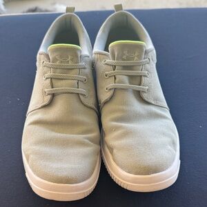 Under Armour Men's Light Gray Sneakers